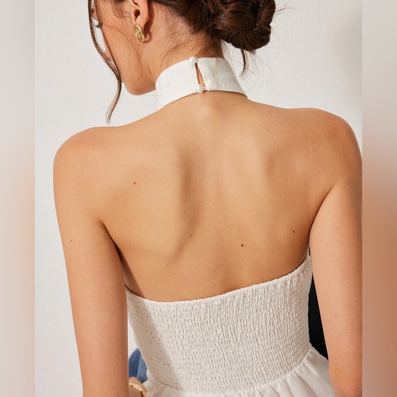 43 Cotton & Linen Cross-Back Halter Top With Decor Pockets - Picture 3 of 3